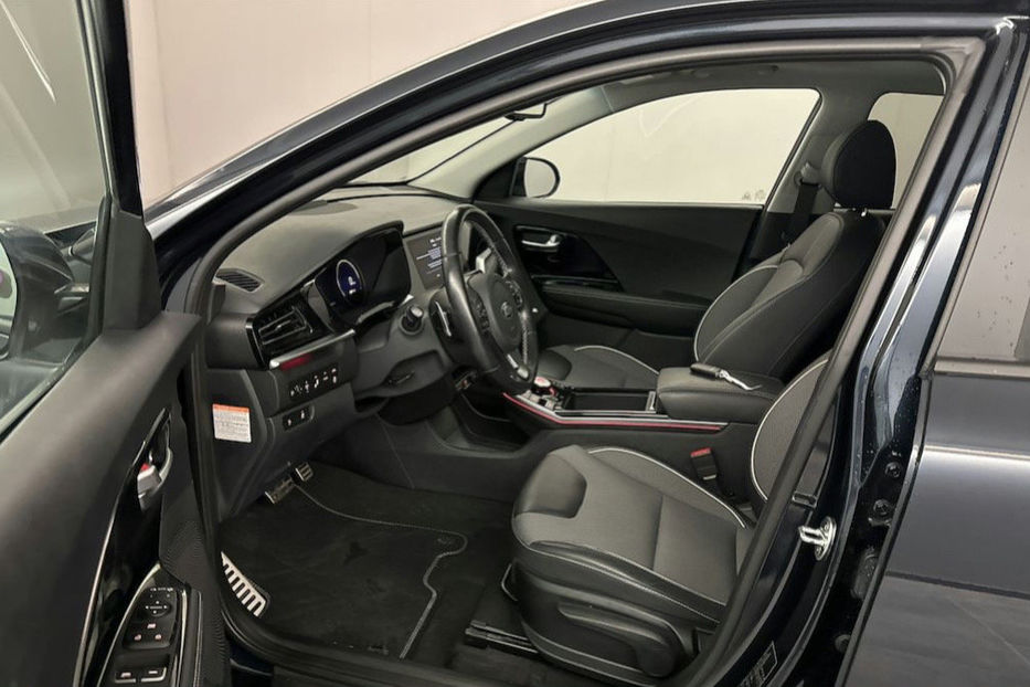 Продам Kia Niro 64 кВт авто в дорозі  2021 года в Львове