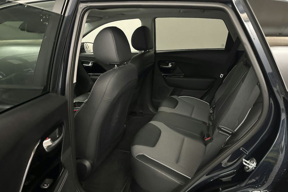 Продам Kia Niro 64 кВт авто в дорозі  2021 года в Львове