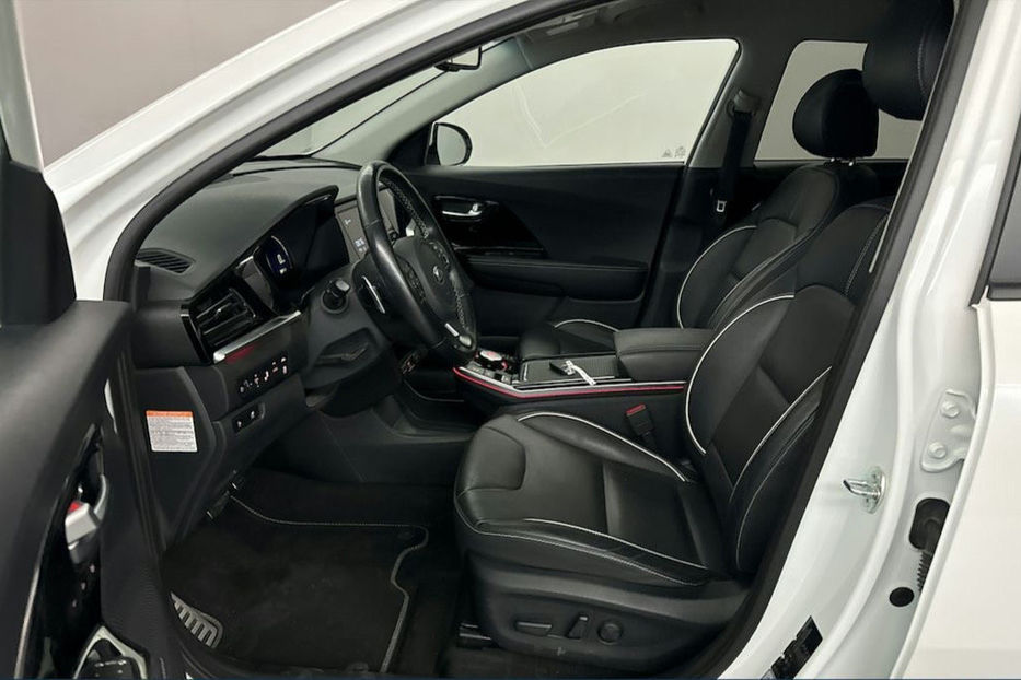 Продам Kia Niro 64 кВт авто в дорозі  2021 года в Львове