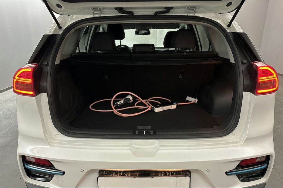 Продам Kia Niro 64 кВт авто в дорозі  2021 года в Львове