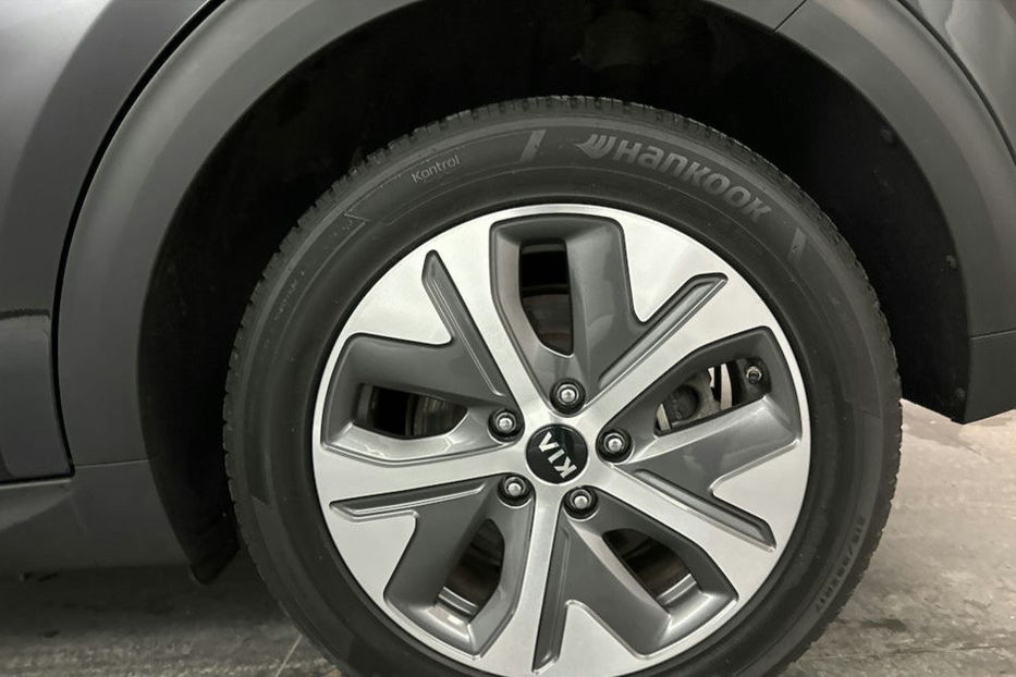Продам Kia Niro 64 кВт авто в дорозі  2021 года в Львове