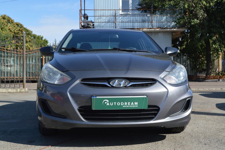 Продам Hyundai Accent    2011 года в Одессе