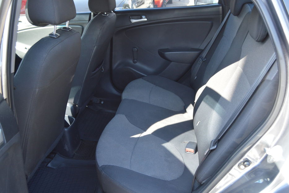 Продам Hyundai Accent    2011 года в Одессе