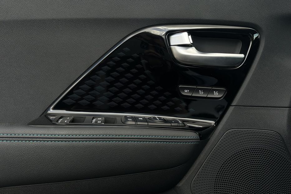 Продам Kia Niro 64 кВт Макс. комплектація 2021 года в Львове