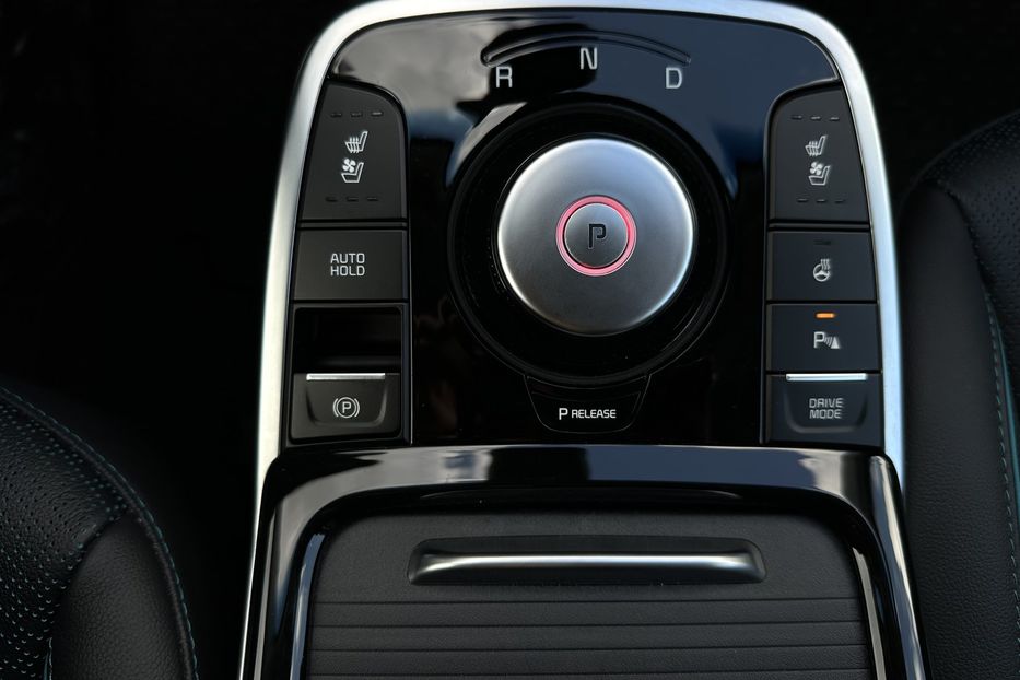 Продам Kia Niro 64 кВт Макс. комплектація 2021 года в Львове