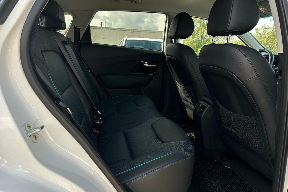 Продам Kia Niro 64 кВт Макс. комплектація 2021 года в Львове