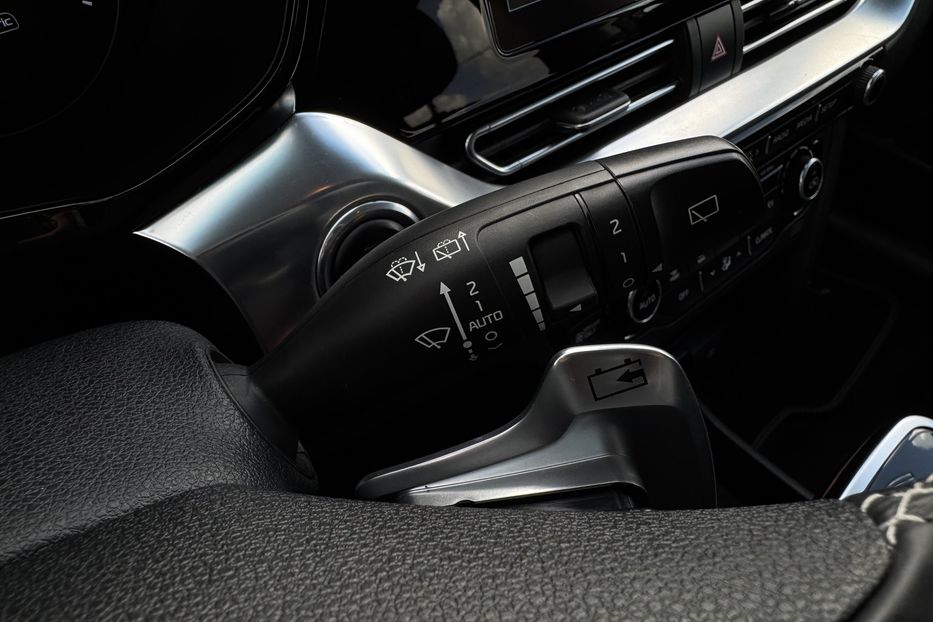 Продам Kia Niro 64 кВт Макс. комплектація 2020 года в Львове