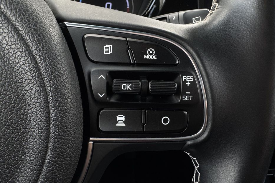 Продам Kia Niro 64 кВт Макс. комплектація 2020 года в Львове