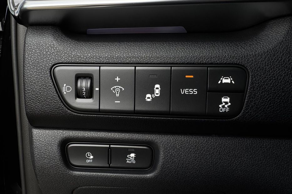 Продам Kia Niro 64 кВт Макс. комплектація 2020 года в Львове