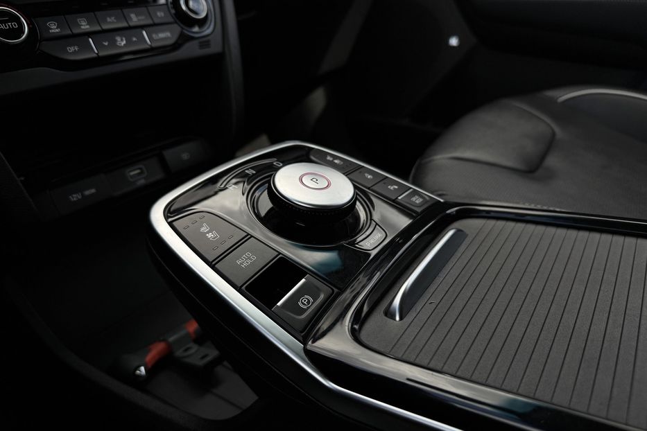Продам Kia Niro 64 кВт Макс. комплектація 2020 года в Львове