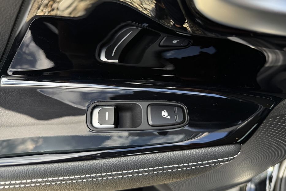 Продам Kia Niro 64 кВт Макс. комплектація 2020 года в Львове