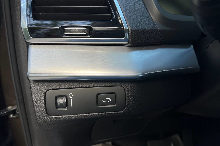 Продам Volvo XC90 2017 года в Черновцах