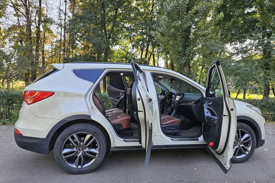 Продам Hyundai Santa FE Top 2012 года в Киеве
