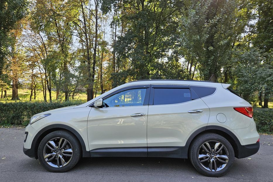 Продам Hyundai Santa FE Top 2012 года в Киеве