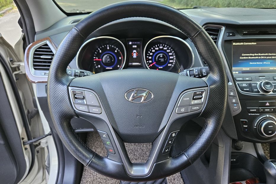 Продам Hyundai Santa FE Top 2012 года в Киеве