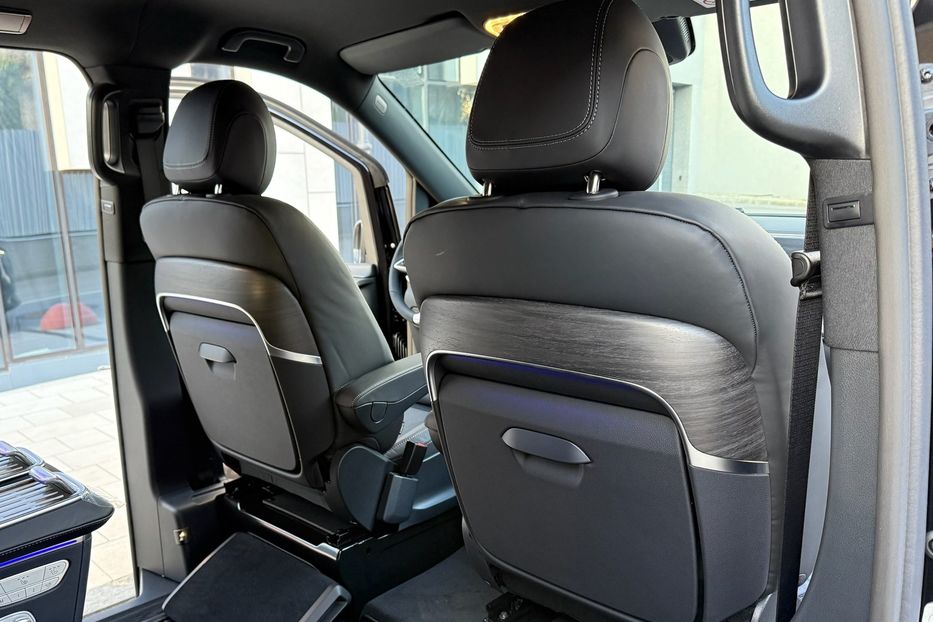 Продам Mercedes-Benz V-Class V300d EXCLUSIVE EXTRA LONG 2025 года в Киеве