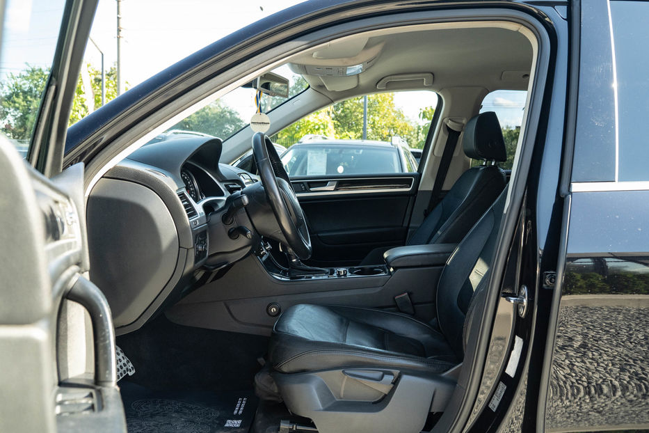 Продам Volkswagen Touareg 2011 года в Черновцах
