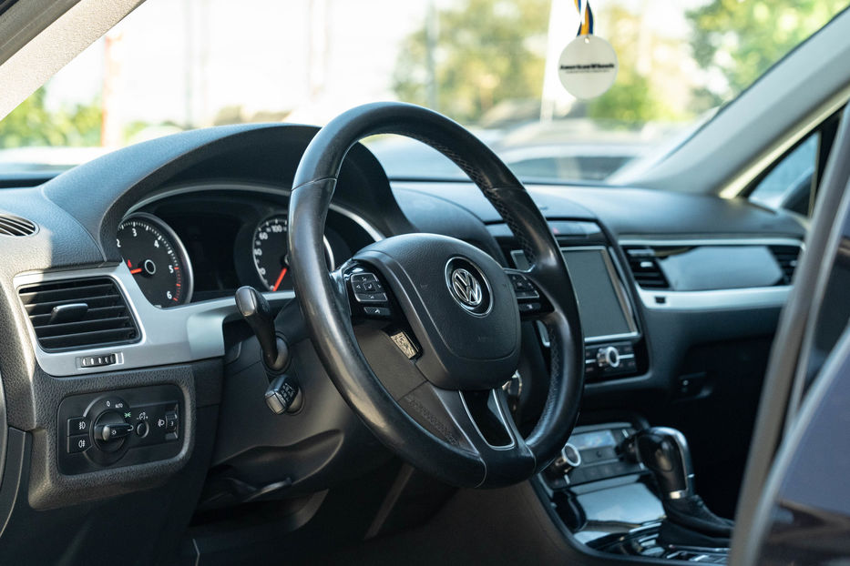 Продам Volkswagen Touareg 2011 года в Черновцах