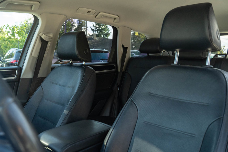 Продам Volkswagen Touareg 2011 года в Черновцах