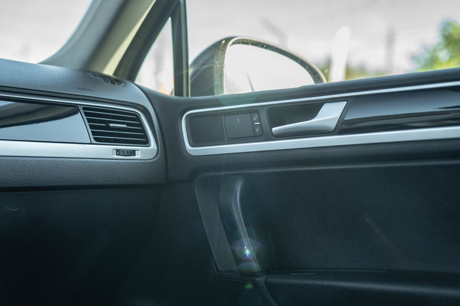 Продам Volkswagen Touareg 2011 года в Черновцах