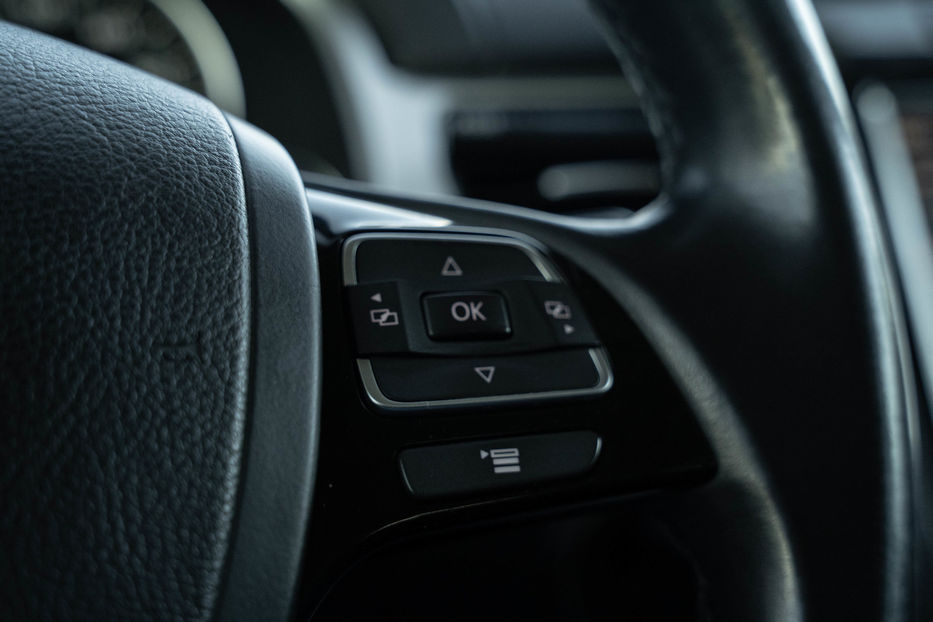 Продам Volkswagen Touareg 2011 года в Черновцах