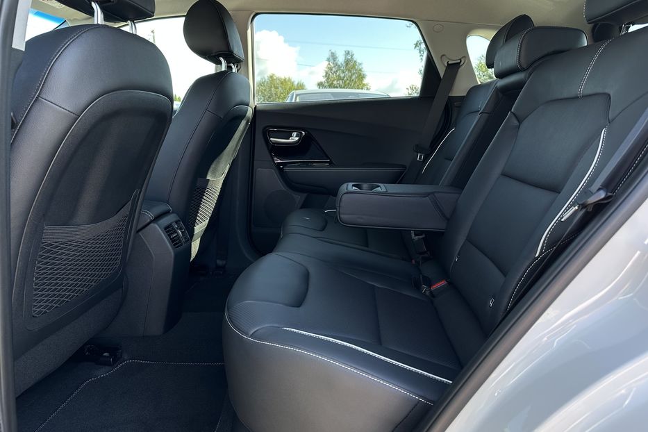 Продам Kia Niro 64 кВт Макс. комплектація 2020 года в Львове