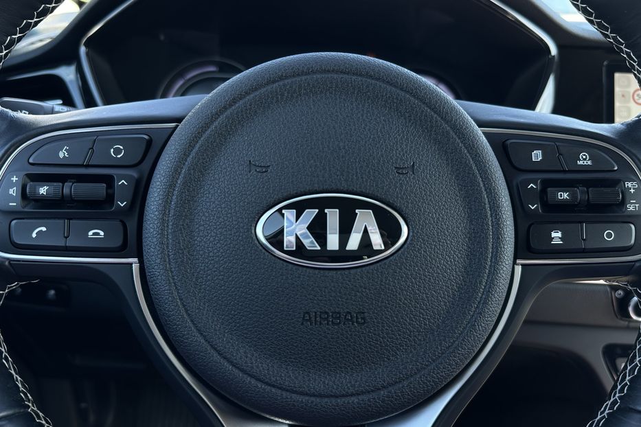 Продам Kia Niro 64 кВт Макс. комплектація 2020 года в Львове