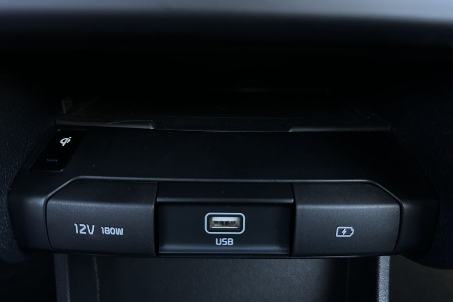 Продам Kia Niro 64 кВт Макс. комплектація 2020 года в Львове