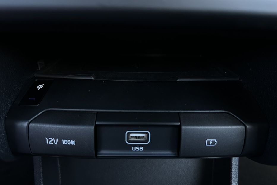 Продам Kia Niro 64 кВт Макс. комплектація 2020 года в Львове