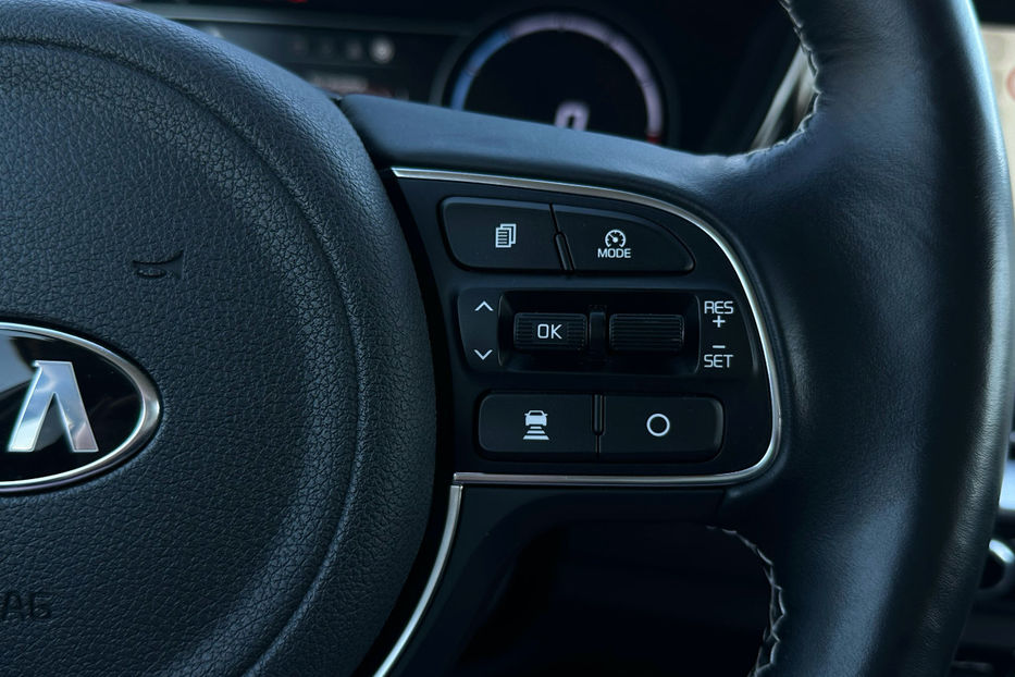 Продам Kia Niro 64 кВт Макс. комплектація 2020 года в Львове