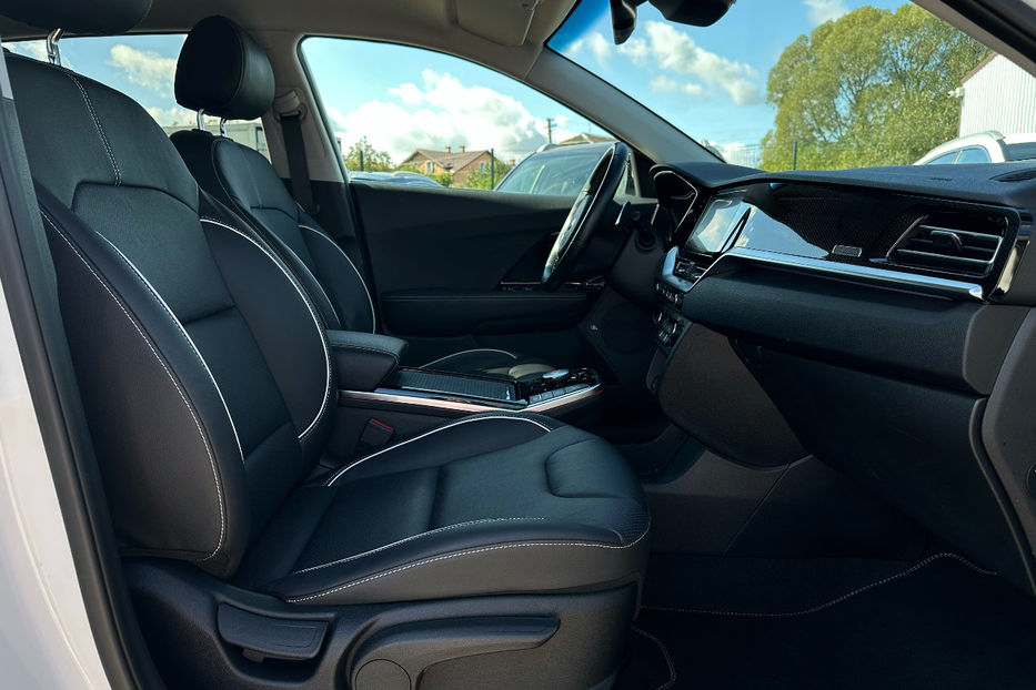 Продам Kia Niro 64 кВт Макс. комплектація 2020 года в Львове
