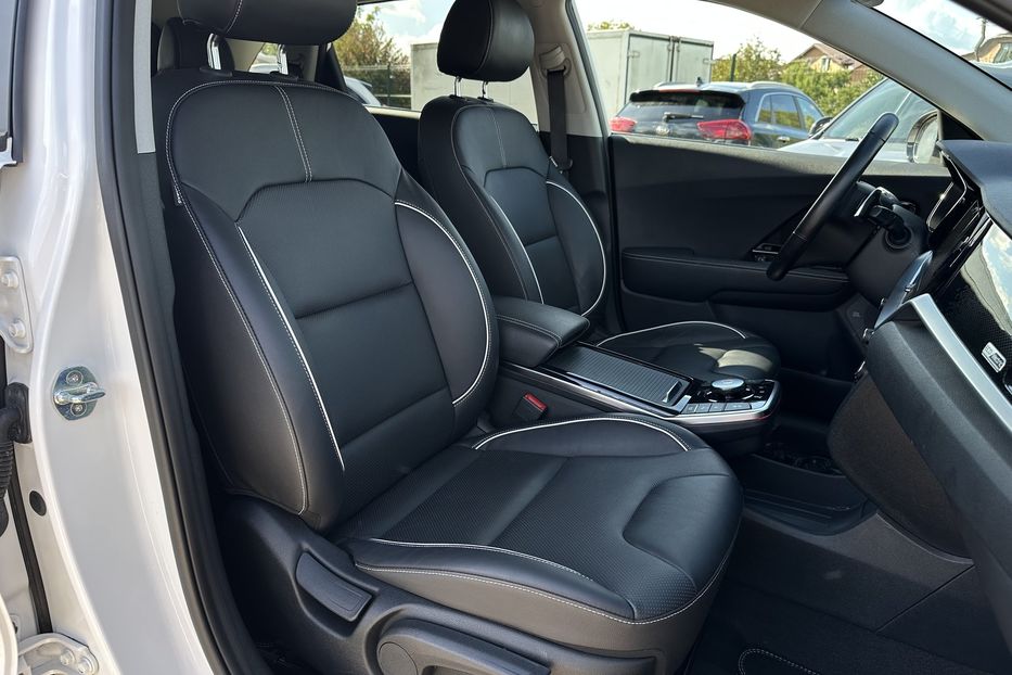 Продам Kia Niro 64 кВт Макс. комплектація 2020 года в Львове