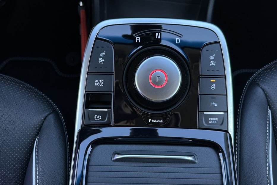 Продам Kia Niro 64 кВт Макс. комплектація 2020 года в Львове