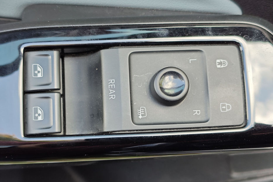 Продам Volkswagen ID.4 2022 года в Киеве
