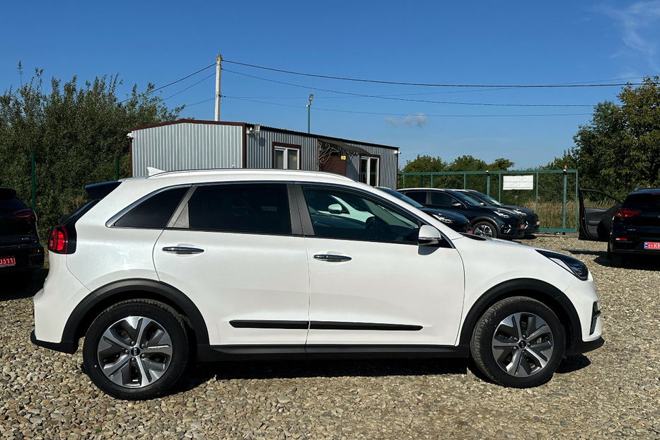 Продам Kia Niro 64 кВт Макс. комплектація 2020 года в Львове
