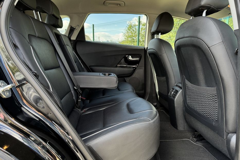 Продам Kia Niro 64 кВт Макс. комплектація 2020 года в Львове