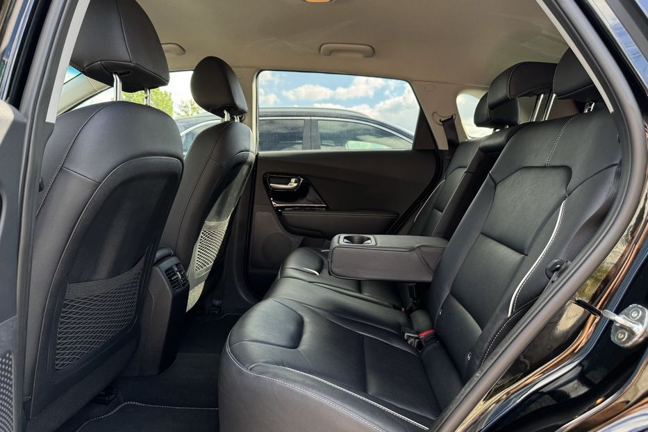 Продам Kia Niro 64 кВт Макс. комплектація 2020 года в Львове