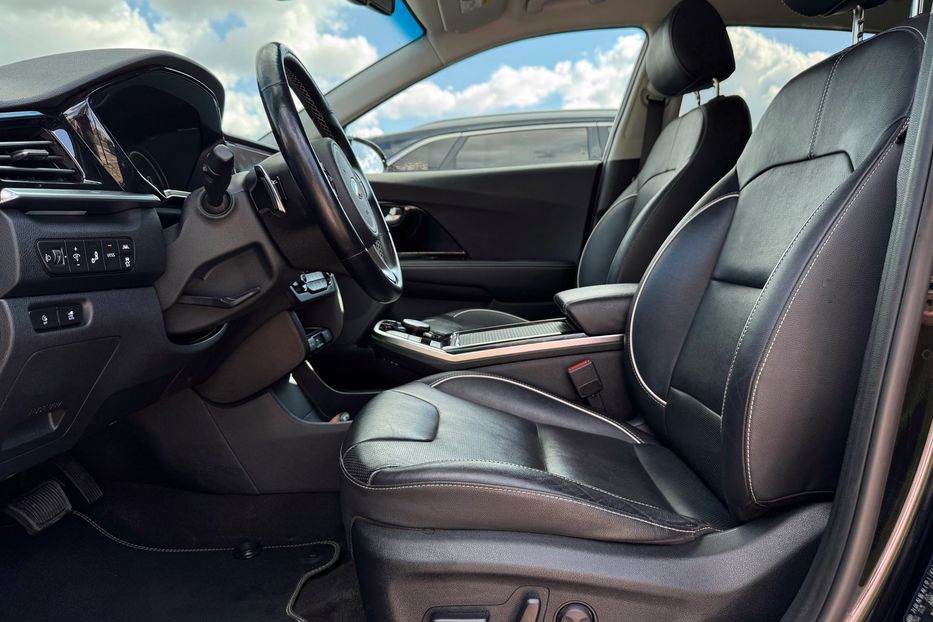 Продам Kia Niro 64 кВт Макс. комплектація 2020 года в Львове