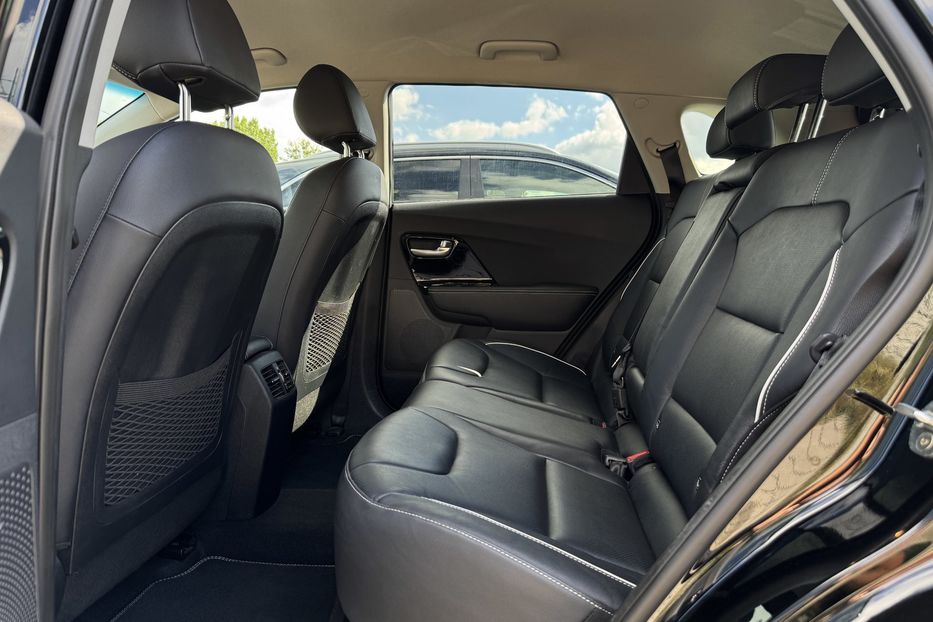 Продам Kia Niro 64 кВт Макс. комплектація 2020 года в Львове