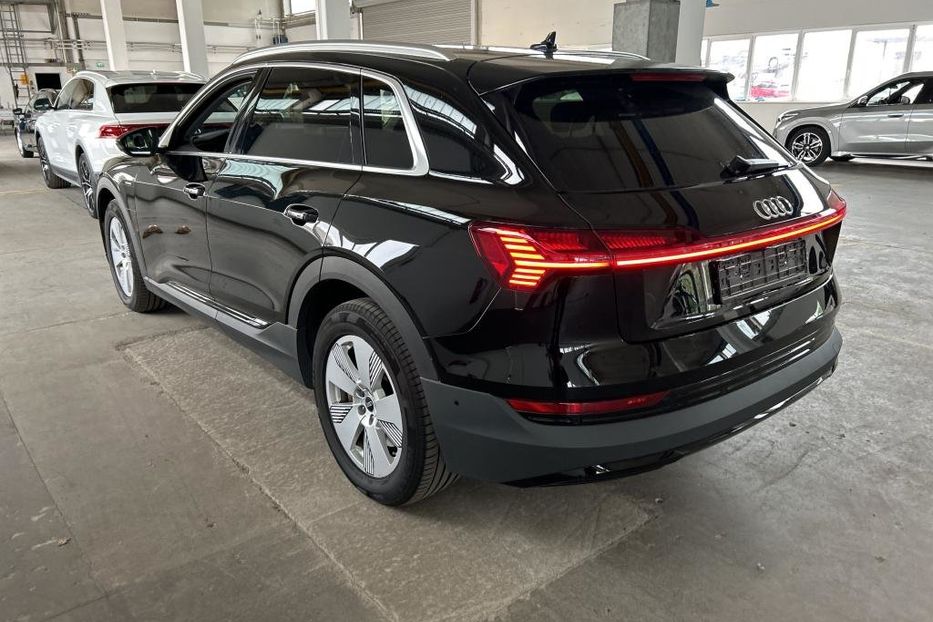 Продам Audi E-Tron Pідна фарба v7056 2022 года в Луцке