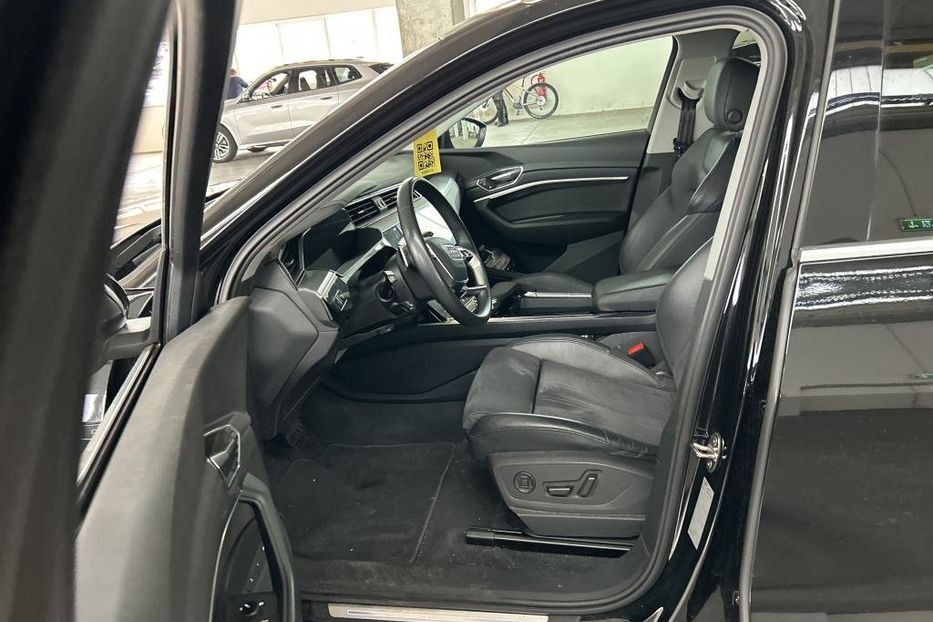 Продам Audi E-Tron Pідна фарба v7056 2022 года в Луцке