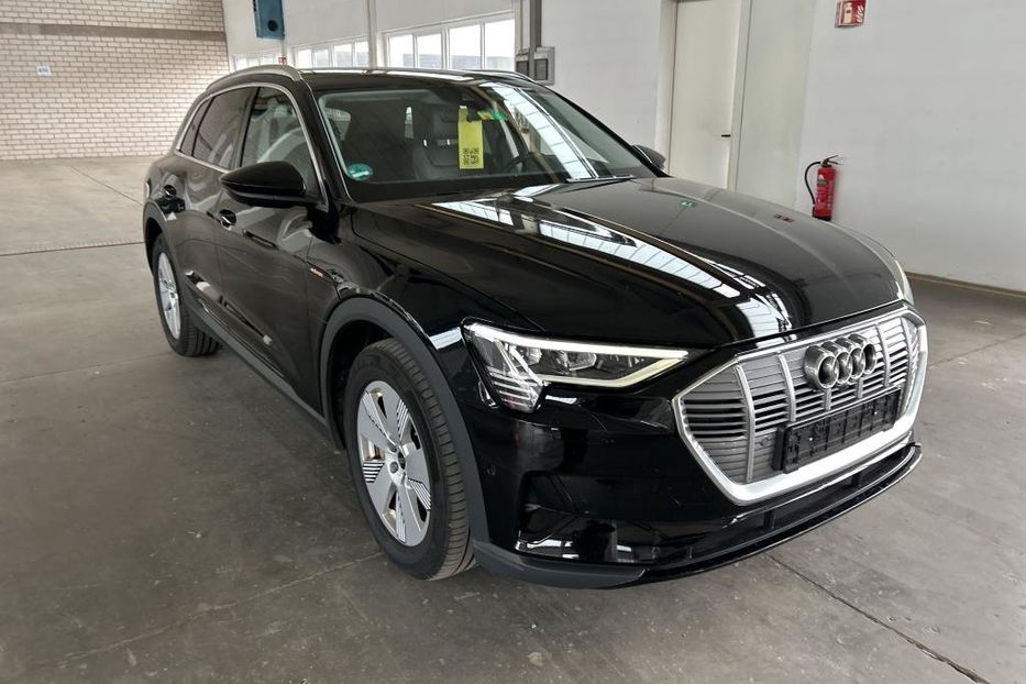 Продам Audi E-Tron Pідна фарба v7056 2022 года в Луцке