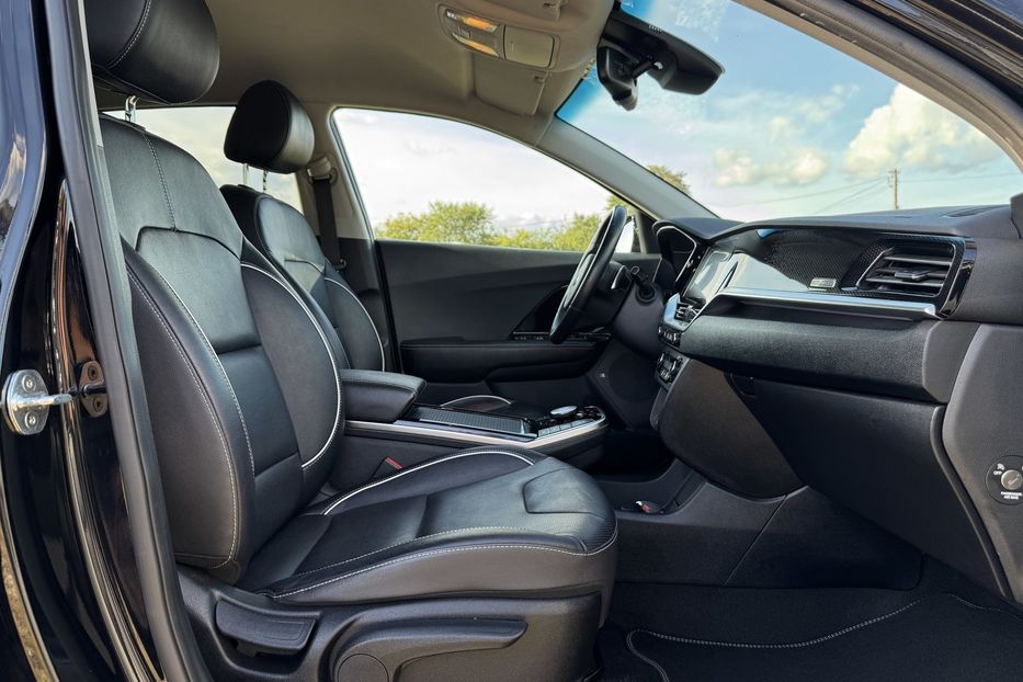 Продам Kia Niro 64 кВт Макс. комплектація 2020 года в Львове