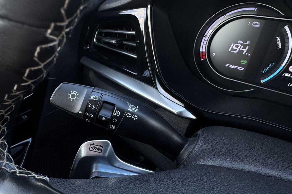 Продам Kia Niro 64 кВт Макс. комплектація 2020 года в Львове