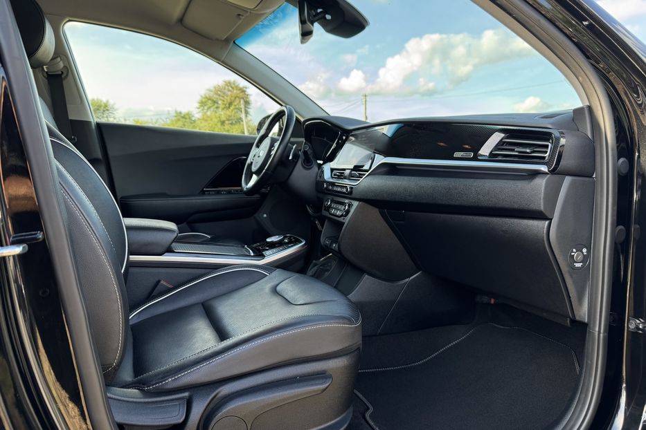 Продам Kia Niro 64 кВт Макс. комплектація 2020 года в Львове