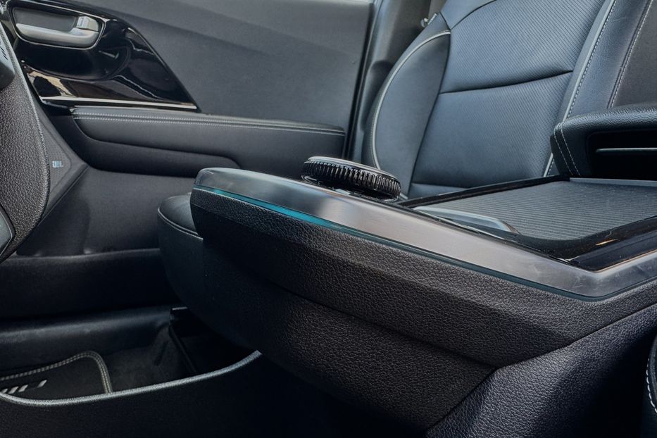 Продам Kia Niro 64 кВт Макс. комплектація 2020 года в Львове