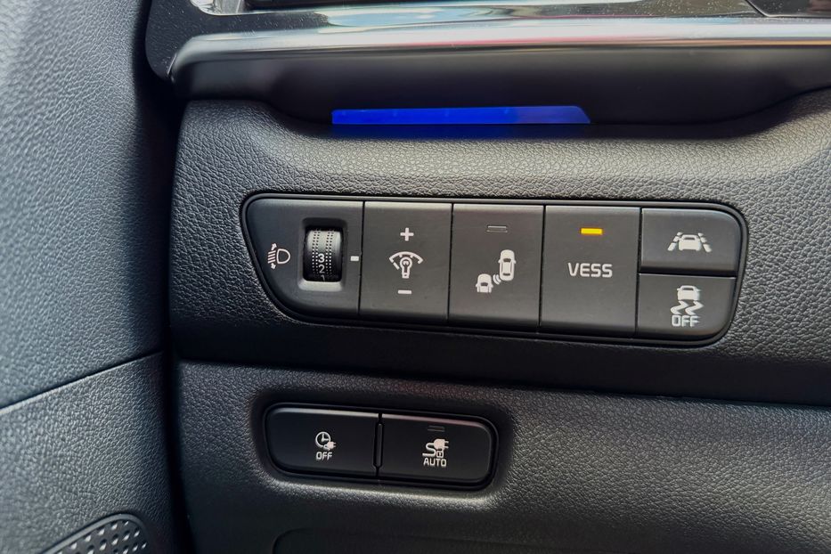 Продам Kia Niro 64 кВт Макс. комплектація 2020 года в Львове