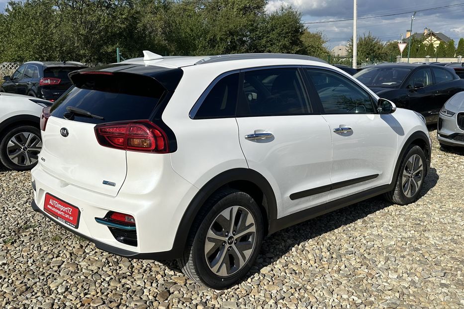 Продам Kia Niro 64 кВт Макс. комплектація 2020 года в Львове