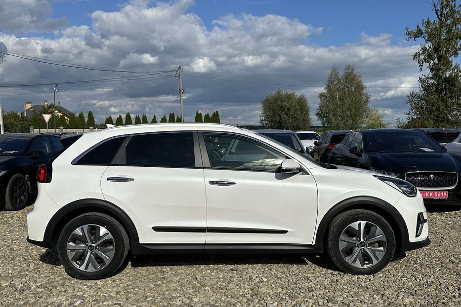 Продам Kia Niro 64 кВт Макс. комплектація 2020 года в Львове