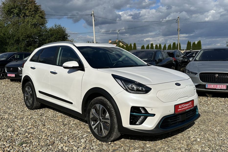 Продам Kia Niro 64 кВт Макс. комплектація 2020 года в Львове